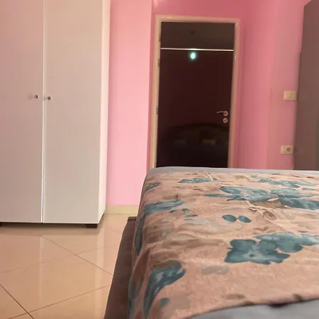 Leo&julia Luxury 2 ساراندا